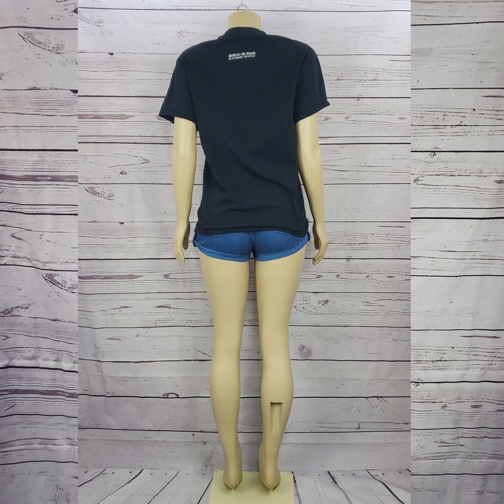 Gildan Medium Black T-Shirt Classic Crew Neck Short Sleeve Casual Tee - Picture 3 of 7